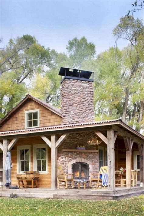 40 Beautiful Farmhouse Front Porch Decorating Ideas