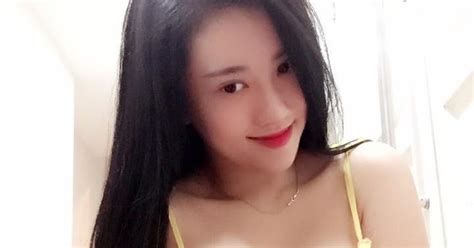 Link nya di bawah sayang pilih salah satu aja yeee. Cerita Dewasa - Ngentot Dengan Istri Sepupu Yang mOntok ...