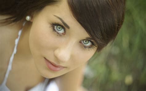 Brunette Women Green Eyes Wallpapers Hd Desktop And Mobile Backgrounds