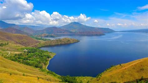 Keindahan Alam Lake Toba Robert Morrison