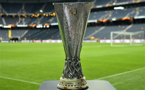 Find great deals on ebay for uefa europa league trophy. Sevilla vs Inter de Milán, por la hegemonía de la Europa ...