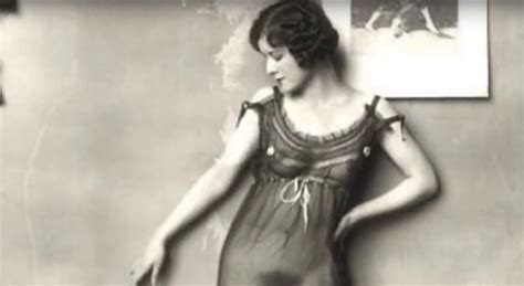 1912 L Art Fotografica Di Bellocq Ritrae Le Ragazze Dei Bordelli Di