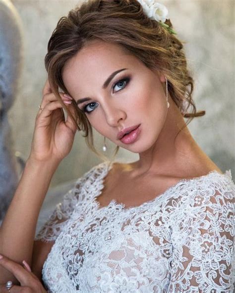Katerina Rubinovich Kristalle Models Blond