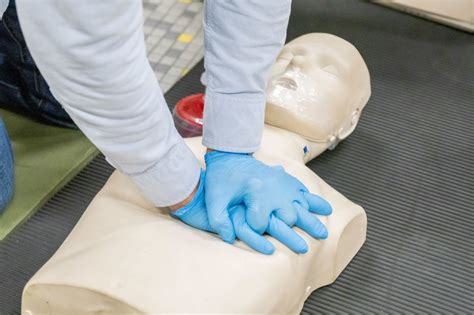 CPR, AED, & First Aid Online Training Classes - HSI