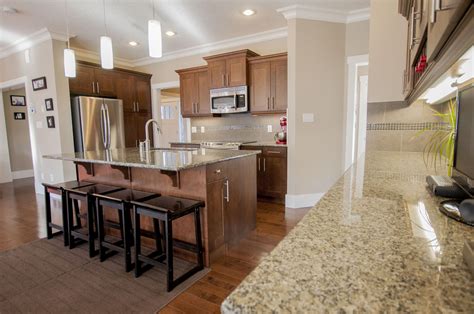 A Spacious Kitchen With A Functional Design A Breakfast Bar Is Great