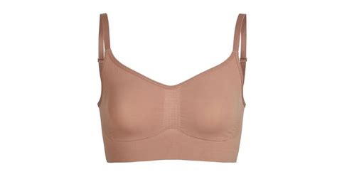 Im Midsize My Dupe Of Kim Kardashians Skims Bra Costs Just 10 From Walmart And Its More