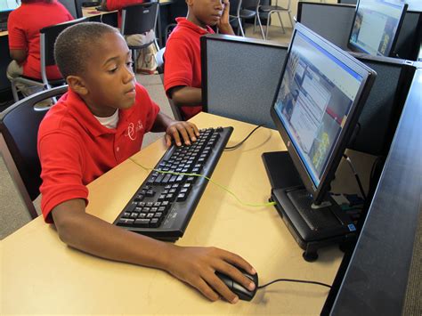 How A Federal Prize May Push More Schools To Blend Computer