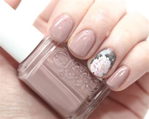 Makeup Beauty Fashion NAILS OF THE DAY ESSIE LADY LIKE FLORAL