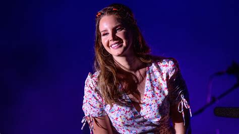Lana Del Rey Annonce Une Date De Concert Inédite à Lolympia Le 10
