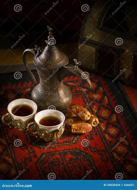 Traditioneller Arabischer Kaffee Stockfoto Bild Von Vogel Auge 20620426