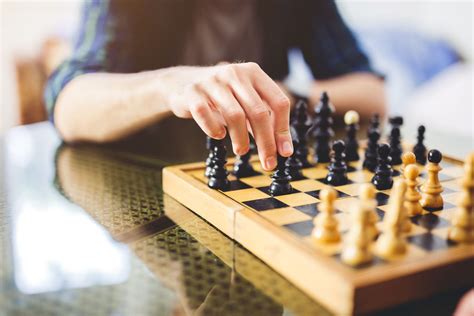 The 12 Best Chess Sets Of 2022 For Pros And Beginners
