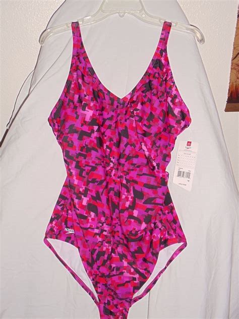 speedo women s size 18 new one piece pink bathing suit pink bathing suits one piece