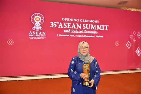 Regional humanitarian leader wins 2019 ASEAN Prize - ASEAN Main Portal