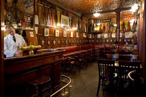 A Paris Classic Harry S New York Bar Hip Paris Blog