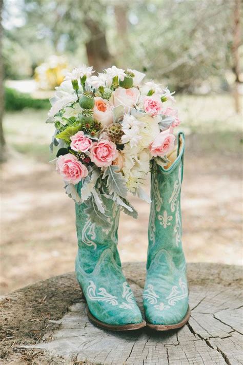 The Perfect Boots And Bouquet Cowgirl Magazine Cowgirl Boots