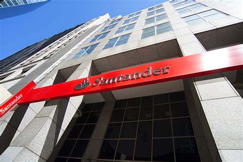 Discover the new design and functions of the new santander app. Banco Santander - New York, NY | Trinity Building USA