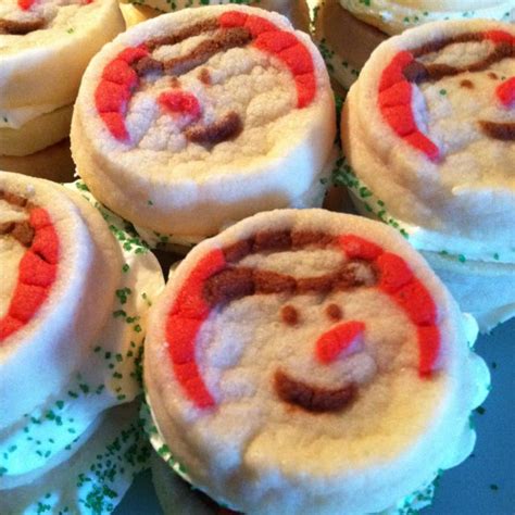 You know, the ones with the little faces on them? Easiest ever Christmas cookie & the kids can help ...