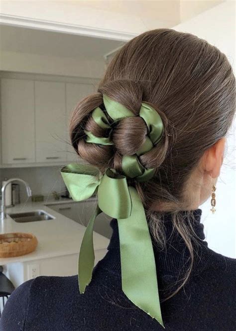 Pin By Giulia Gasparini On Le Cheveu Ribbon Hairstyle Hair Styles