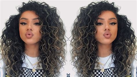 Curly hair can throw you a curve ball every morning. BIG CURLY HAIR TUTORIAL - (how to make your hair look ...