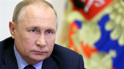 Russia Doesnt Threaten Anyone Says Kremlin Despite Concern Over