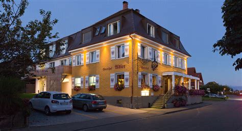 Mit einem privatstrand am bodensee und einem weitläufigen spa begrüßt sie hotel haus am see. Hotel - ADLER - Hotel & Gasthaus