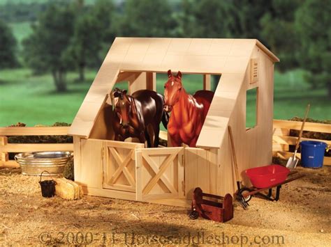 Breyer Wood Stable For Traditional Series And Classics