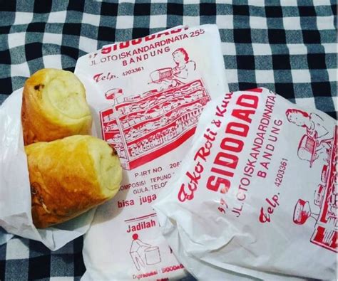 Gambar baru diunggah setiap minggu. Rekomendasi 5 Toko Roti Legendaris di Kota Bandung yang ...
