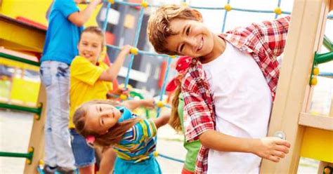 6 Tips Para Mantener Seguros A Los Niños En Parques De Juegos