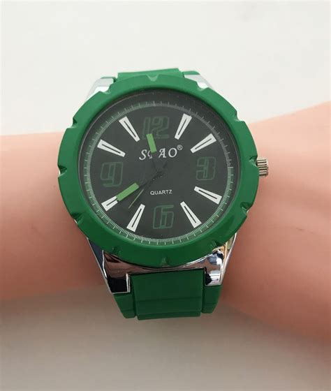 Green Silicone Fashion Unisex Wrist Watch