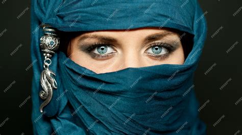 Premium Photo Portrait Of An Arabic Young Woman With Her Beautiful