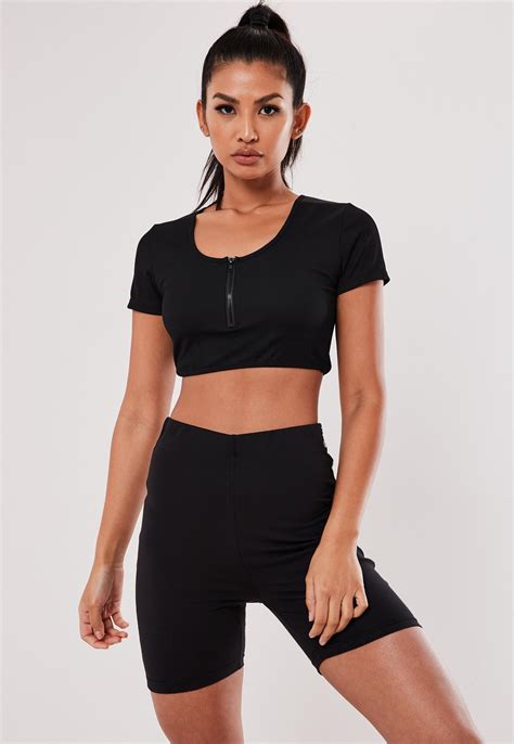 Https://techalive.net/outfit/outfit Crop Top Negro