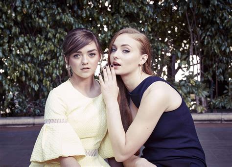 Maisie Williams And Sophie Turner Mujer Hermosa Pornograf A