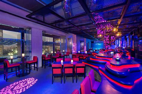 Like any rooftop bar in the heart of kl, a stunning view of the kl skyline is a must and hallaway has just that. Mai Bar at Aloft KL Sentral: Best Rooftop Bar in KL ...