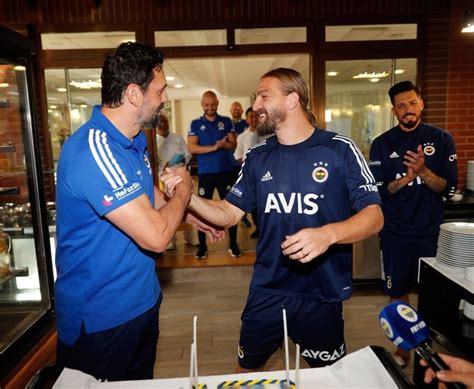 Fenerbahçe kulübü başkanı ali koç, trabzonspor maçının ardından açıklamalarda bulundu. Son dakika: Fenerbahçe'de Caner Erkin için yeni karar! Ali ...