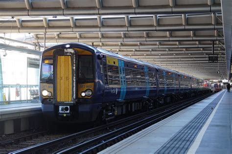 Southeastern Railway Class 377 At London Blackfriars Flickr