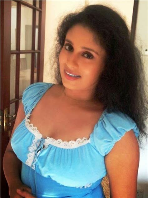 Sri Lankan Populer Actress Manjula Kumari Sexy Photo Collection