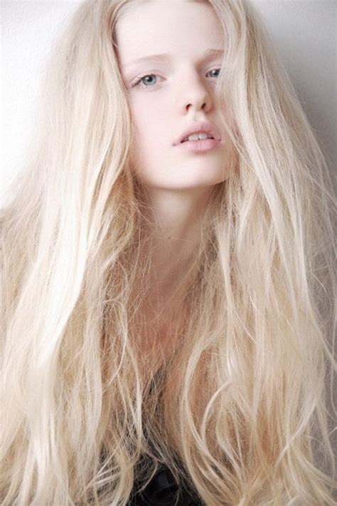 Pin By Obsoleta Distanti On Beautiful Faces Hair Pale Skin White