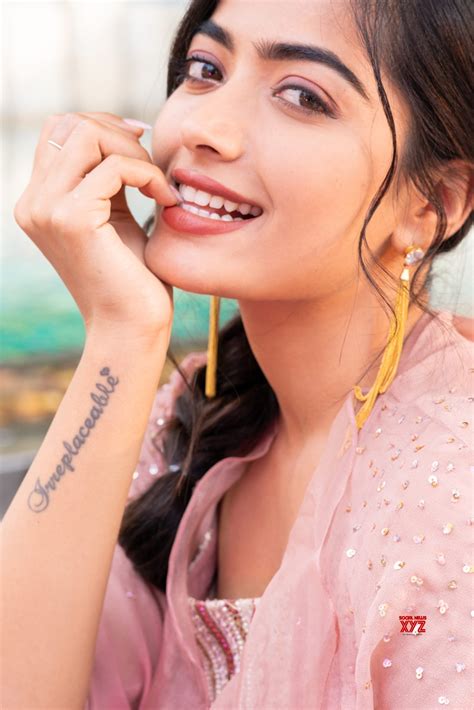 What are some stunning and gorgeous new images of indian actress esha gupta? Actress Rashmika Mandanna Latest Cute HD Stills - Social News XYZ