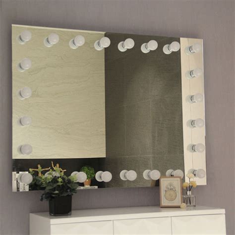 Wall Mounted Hollywood Mirror With Led Bulbs