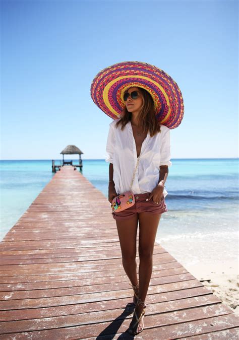 Photoguide Yucatán Mexico Sidewalker Daily Beach Model Cancun