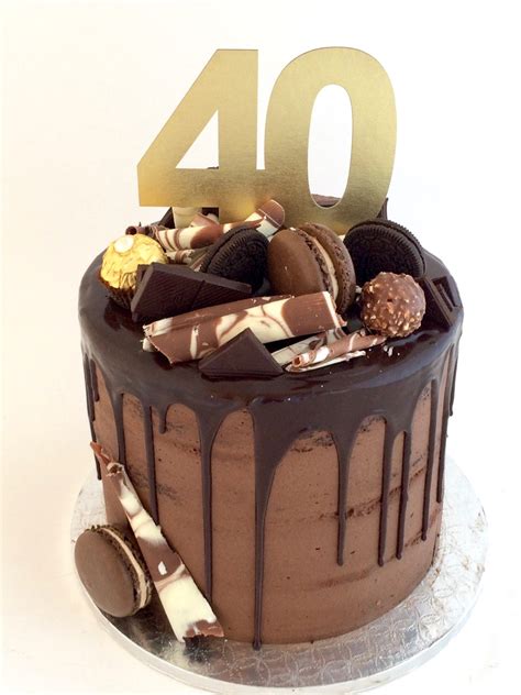 These feminine 40 th birthday themes have a softer style that could be ideal for the birthday girl: Rozanne's Cakes: 40th Crazy Cake