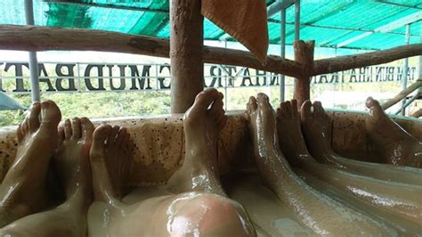 Enjoying Mud Bath Picture Of Thap Ba Hot Springs Nha Trang Tripadvisor