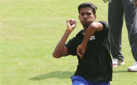 However, sandeep warrier will always have proud on sandeep warrier's sandeep warrier is motivated to work hard to earn money because sandeep warrier feel that beautiful surroundings. 8 Interesting facts about Kerala fast bowler Sandeep Warrier