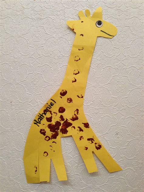 Here is a collection of all the free animal themed printables and. Preschool craft: Finger paint spots on the Giraffe. | Giraffe crafts, Paper art craft ...