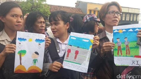 Festival payung twitterissa hasil juara payung kreasi desa. Karya Gambar dan Pesan dari Anak SD di Depok untuk Ahok