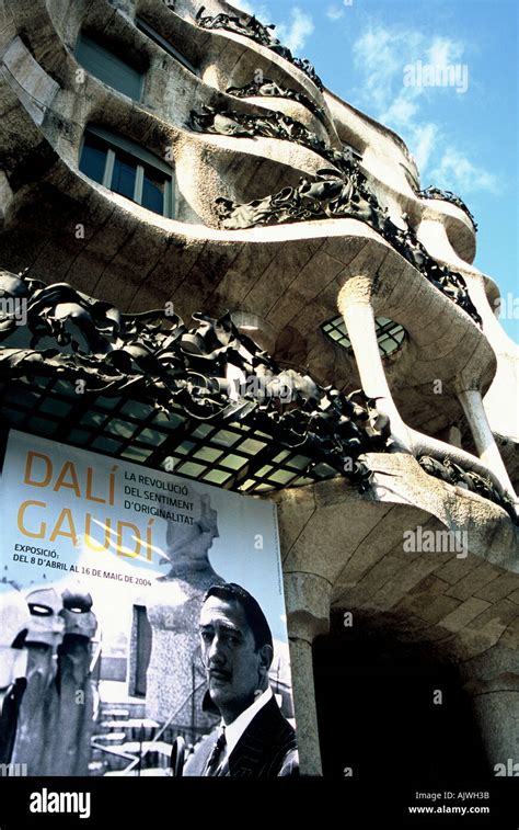 Spanien Barcelona Eixample Gaudi And Dali Ausstellung Anzeige Am