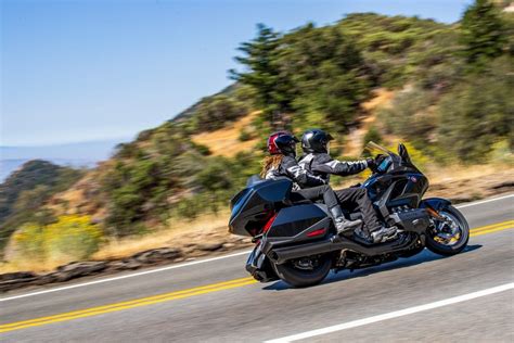 Take a honda motorcycle out on the road and see how it performs. 2021 HONDA GL1800 GOLD WING改款登場：Type-C增加、置物空間升級!