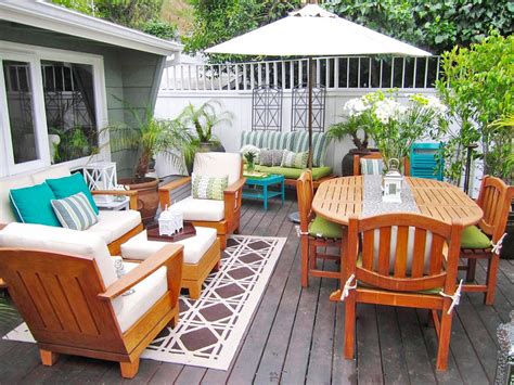 Decorating Ideas For Your Outdoor Living Space The