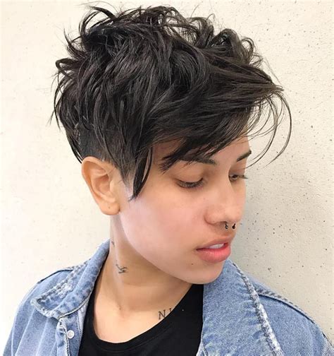 Check out these 33 different styles with burst fades, taper fades, curly. 20 Statement Androgynous Haircuts for Women | Androgynous ...