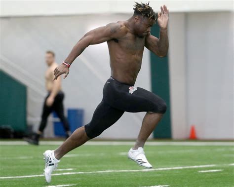 Jun 07, 2021 · edwards originally signed with the ravens as an undrafted free agent out of rutgers in 2018. Q&A with Gus Edwards, whose Rutgers Pro Day effort has NFL scouts buzzing - nj.com